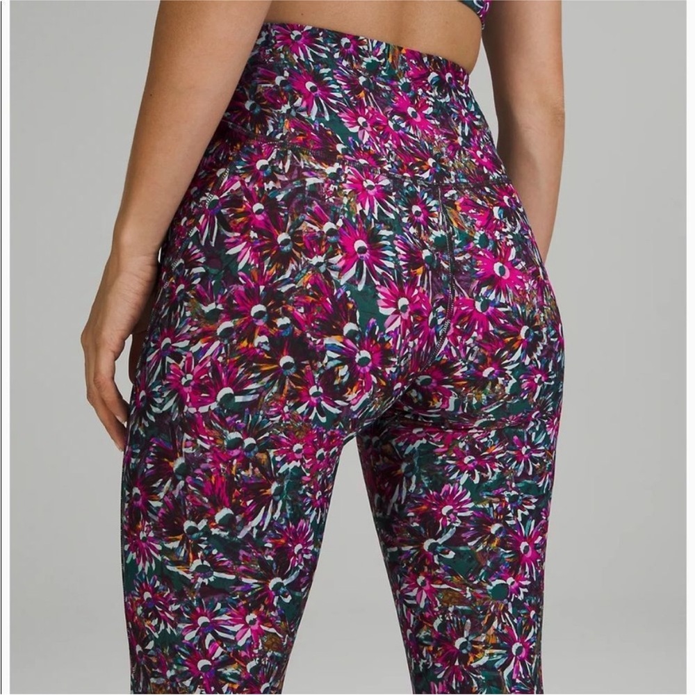 NWT Lululemon Base Pace HR Tight 28” Fleece - Picture 4 of 4